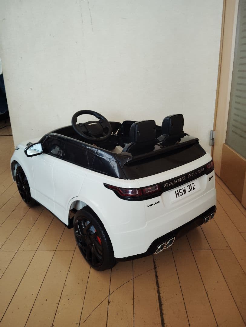 乗用玩具　RANGE ROVER レンジローバー　乗れるラジコン