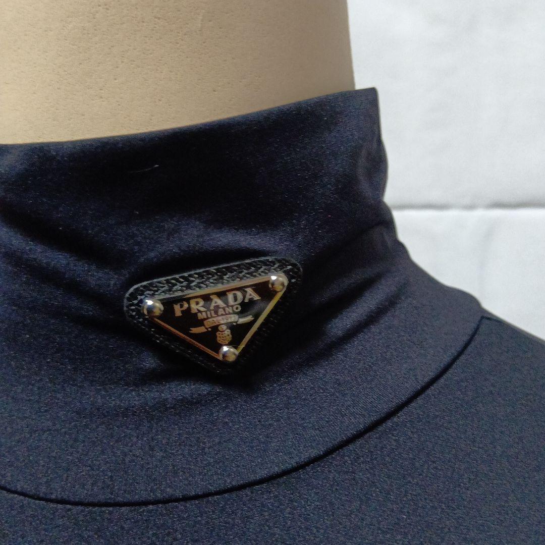 PRADA ブラック タートルネック 　三角ロゴ付 40