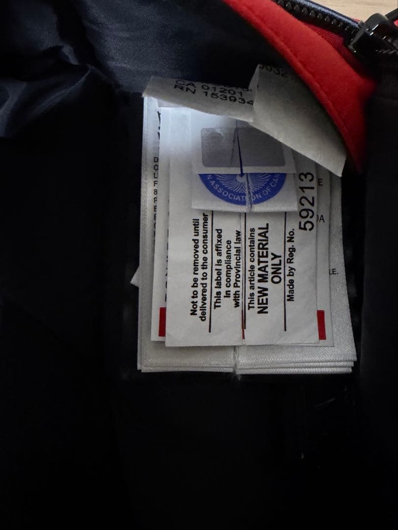   キッズ　スノースーツ