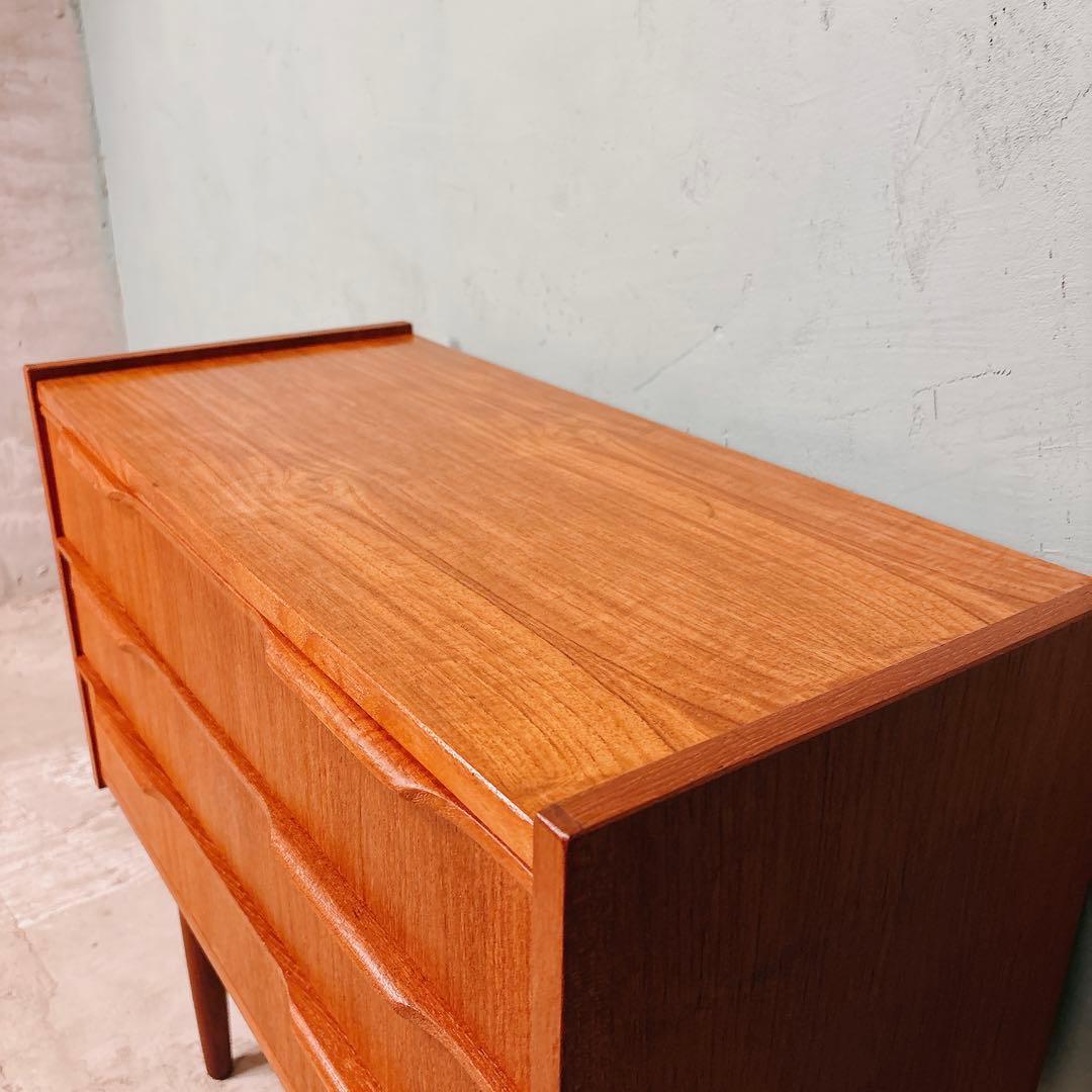 デンマーク　チーク材　三段チェスト　北欧家具　北欧ビンテージ