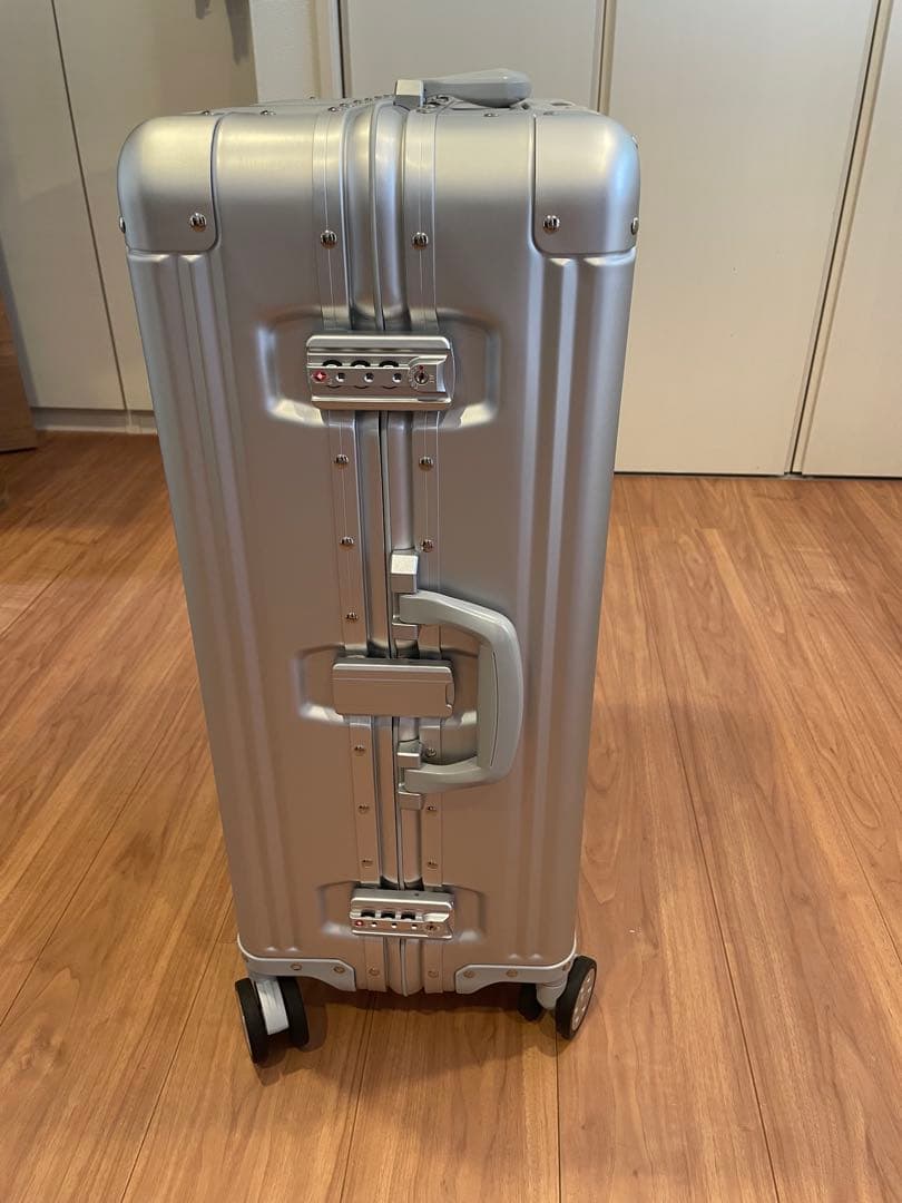 【新品未使用】メルセデスベンツ　65L スーツケース