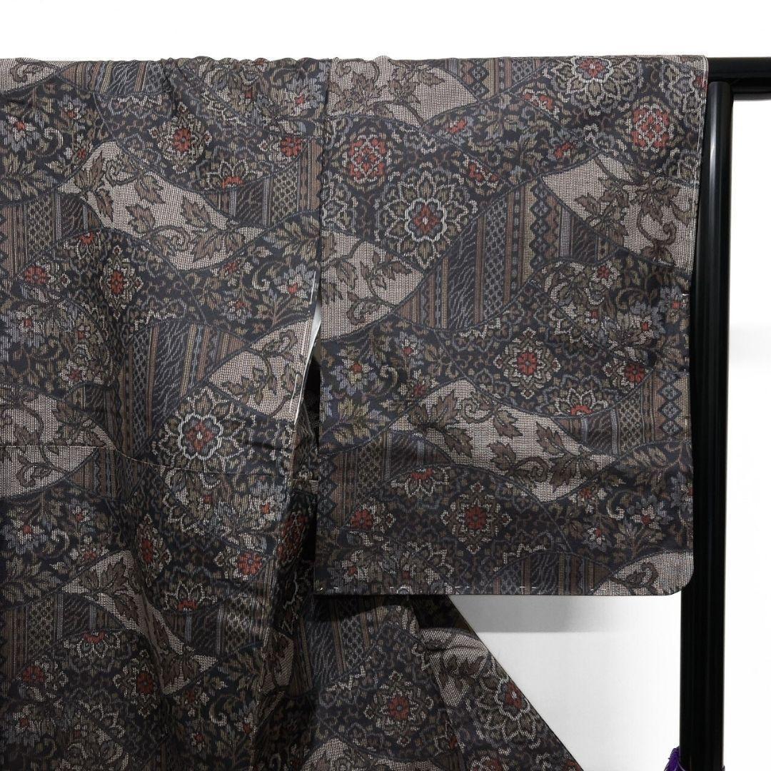 未着用　小紋　大島紬　菱取り　唐花模様　華紋　縦縞模様　着物　054a p