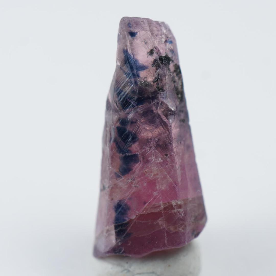 ウインザサファイア結晶　鉱物標本　原石　タンザニア産