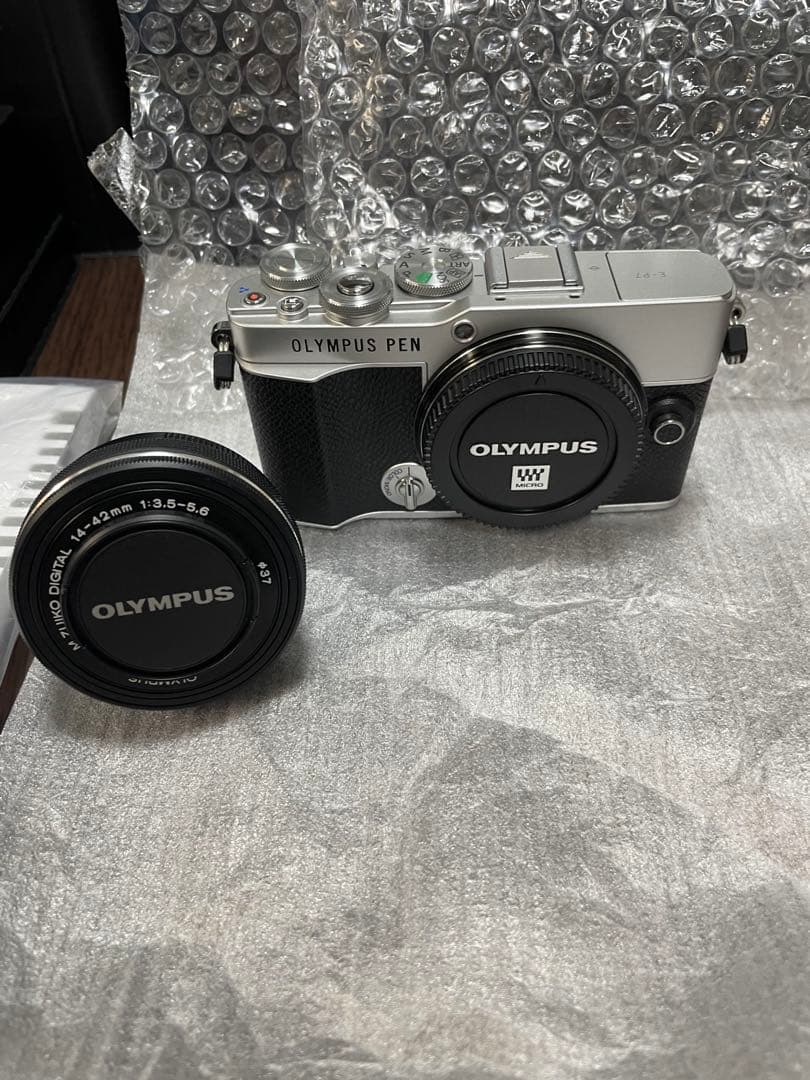 OLYMPUS PEN E-P7 本体+レンズ　展示美品