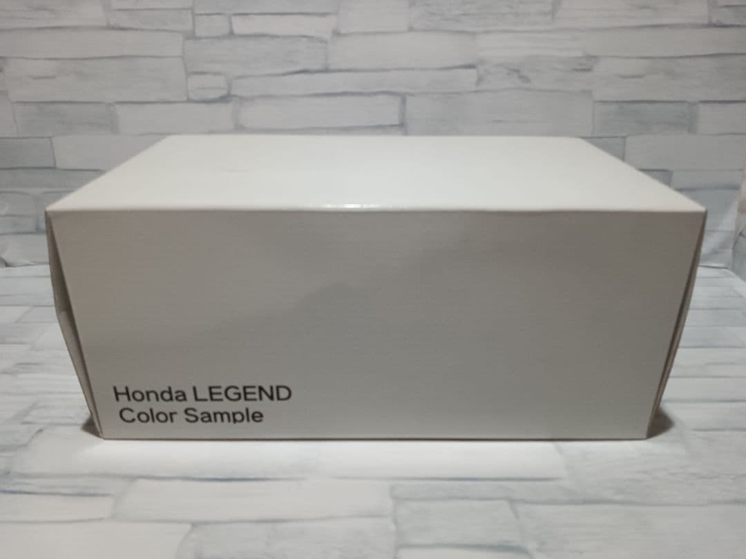 1/24 ホンダ　カラーサンプル　ミニカー　レジェンド　ホワイトパール