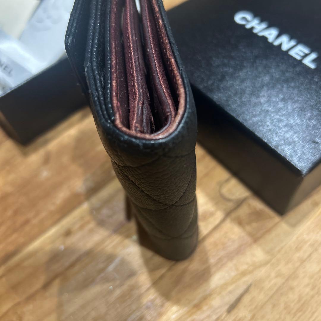 シャネル マトラッセ　キャビアスキン　財布