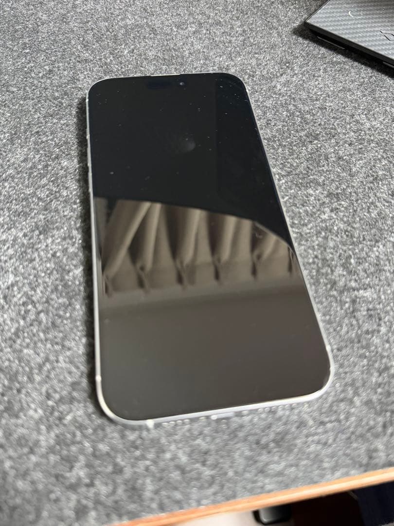 Apple iPhone 16 Pro Max ホワイトチタニウム 本体