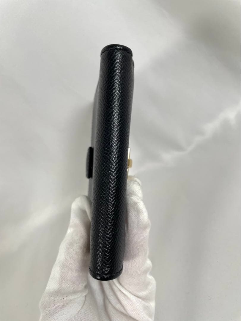 未使用に近い FERRAGAMO フェラガモ 二つ折り財布 ガンチーニ レザー