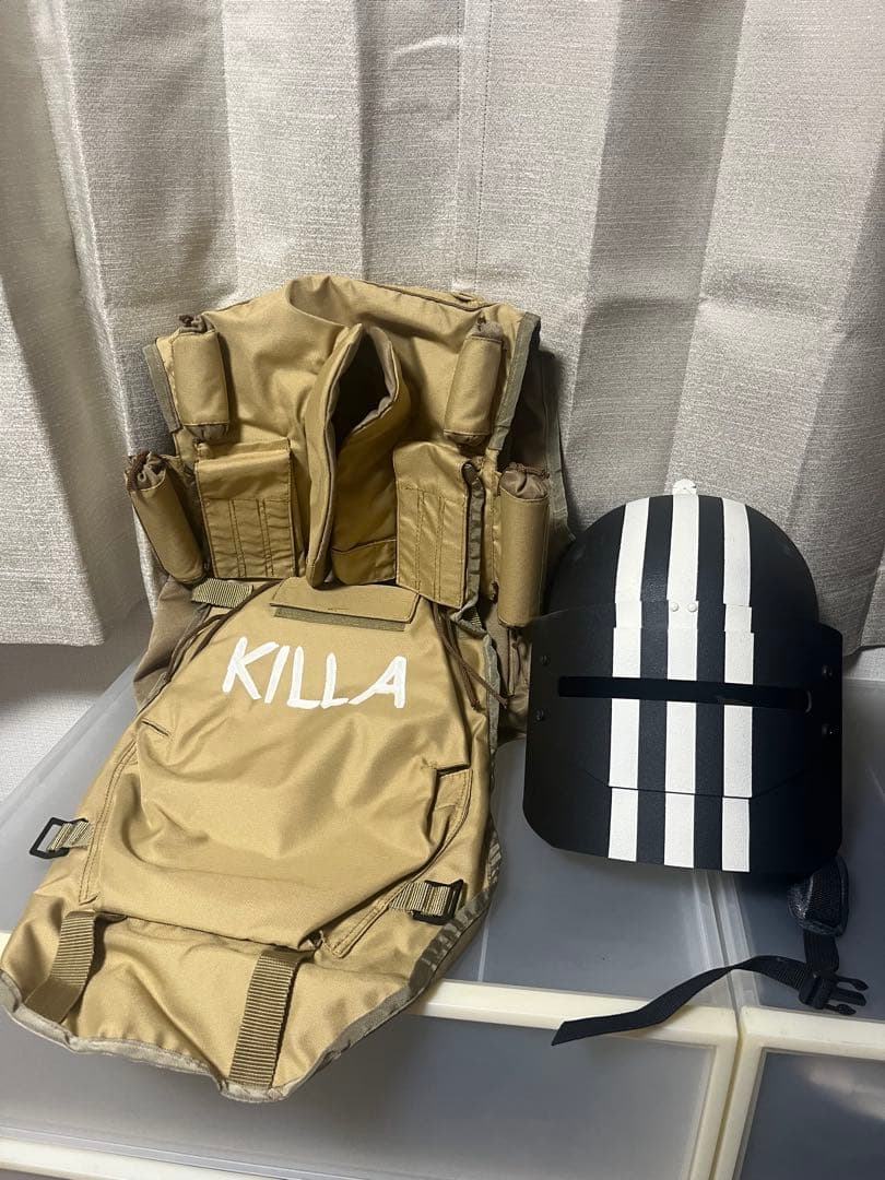 タルコフ　KILLA ミリタリーバックパックとヘルメットセット