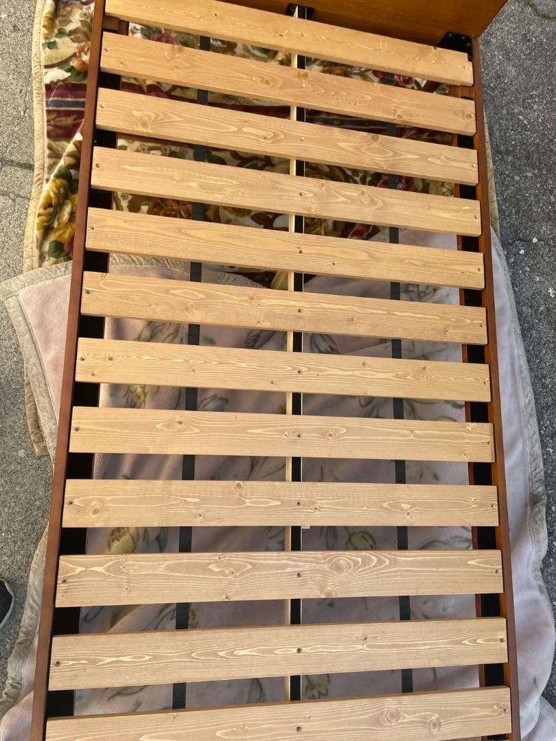 T◇963 サンダーデザイン シングルベッド 未使用訳あり 地域限定組立送料無料