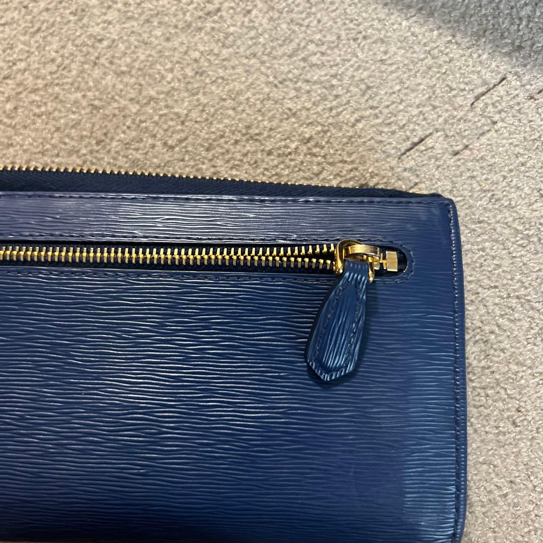 PRADA ネイビー 長財布