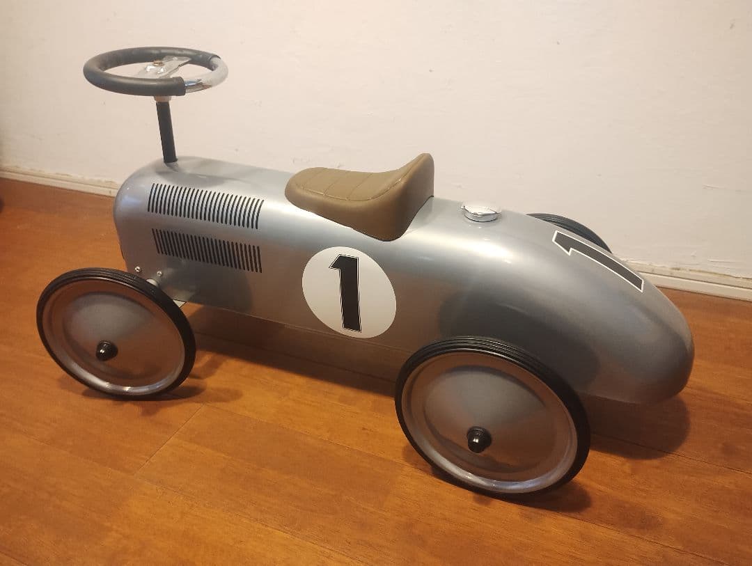 ARTABURG ／アルタバーグ／キッズカー／足蹴り／vilac／ペダルカー