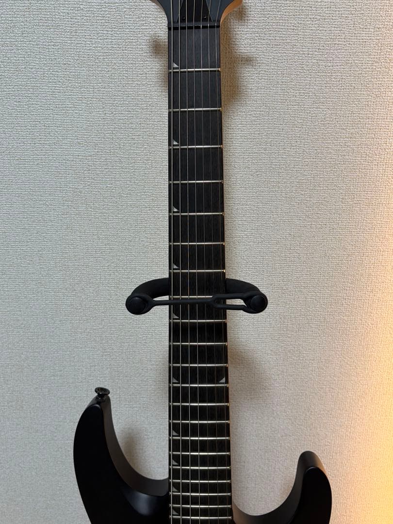Jackson 7弦 エレキギター JS22-7 ブラック、スタンド付き