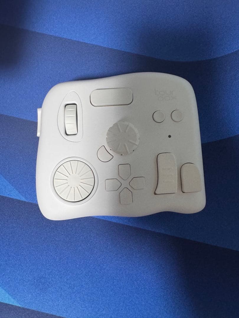 Tour Box Elite White 持ち運びケース付き