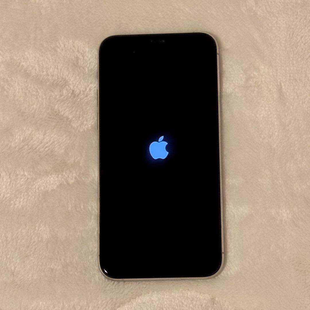 Apple iPhone 11 Pro シルバー　256G