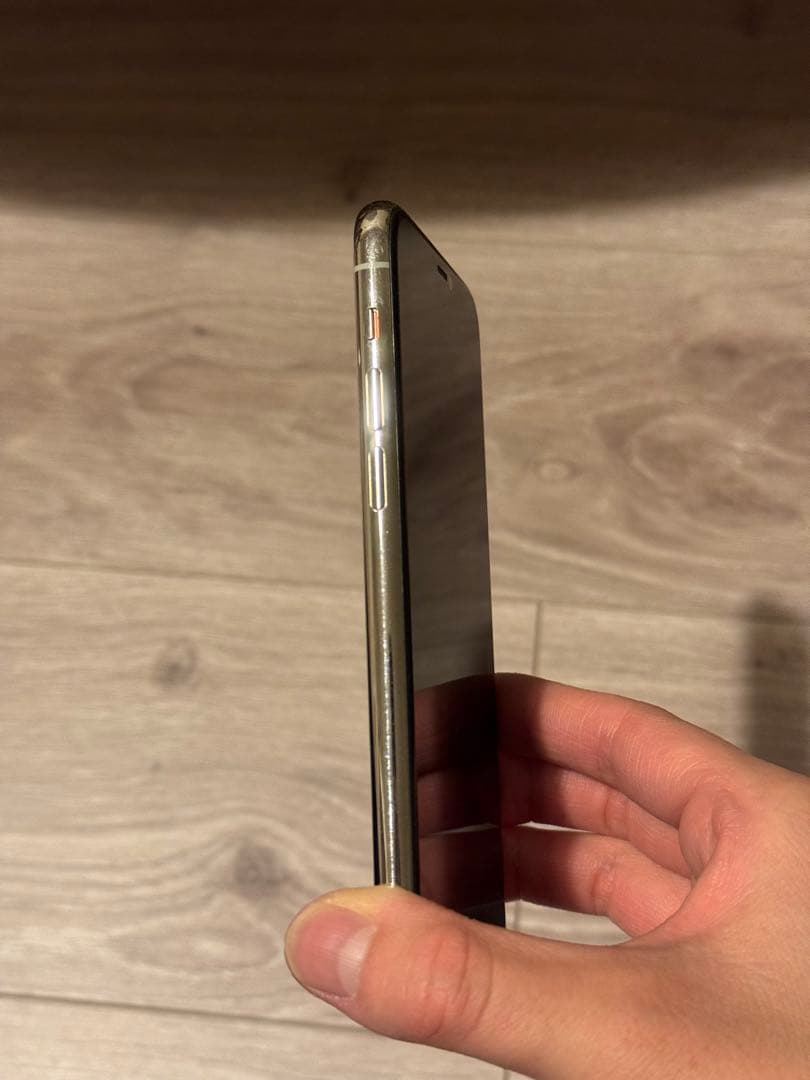 Apple iPhone 11 Pro シルバー　256G