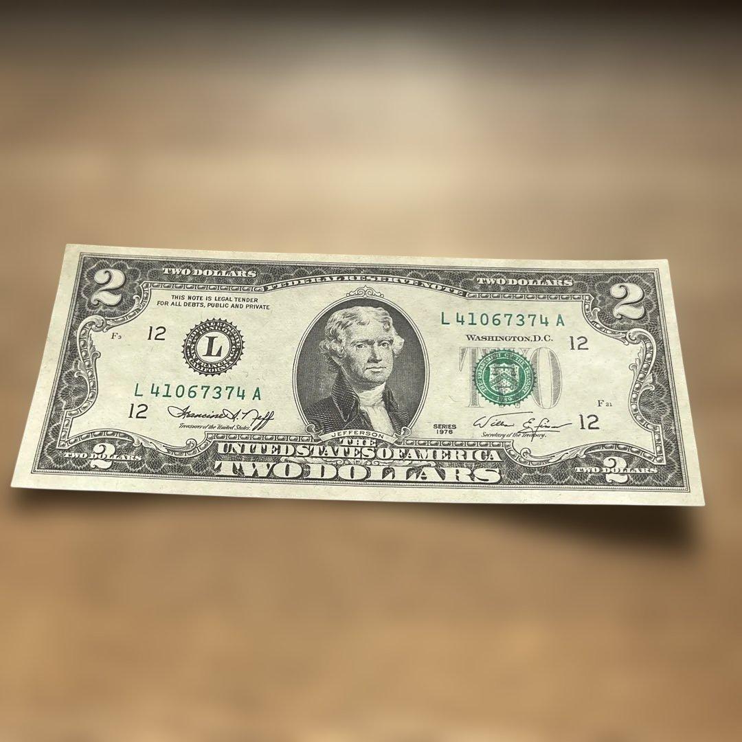 アメリカの2ドル紙幣、新品