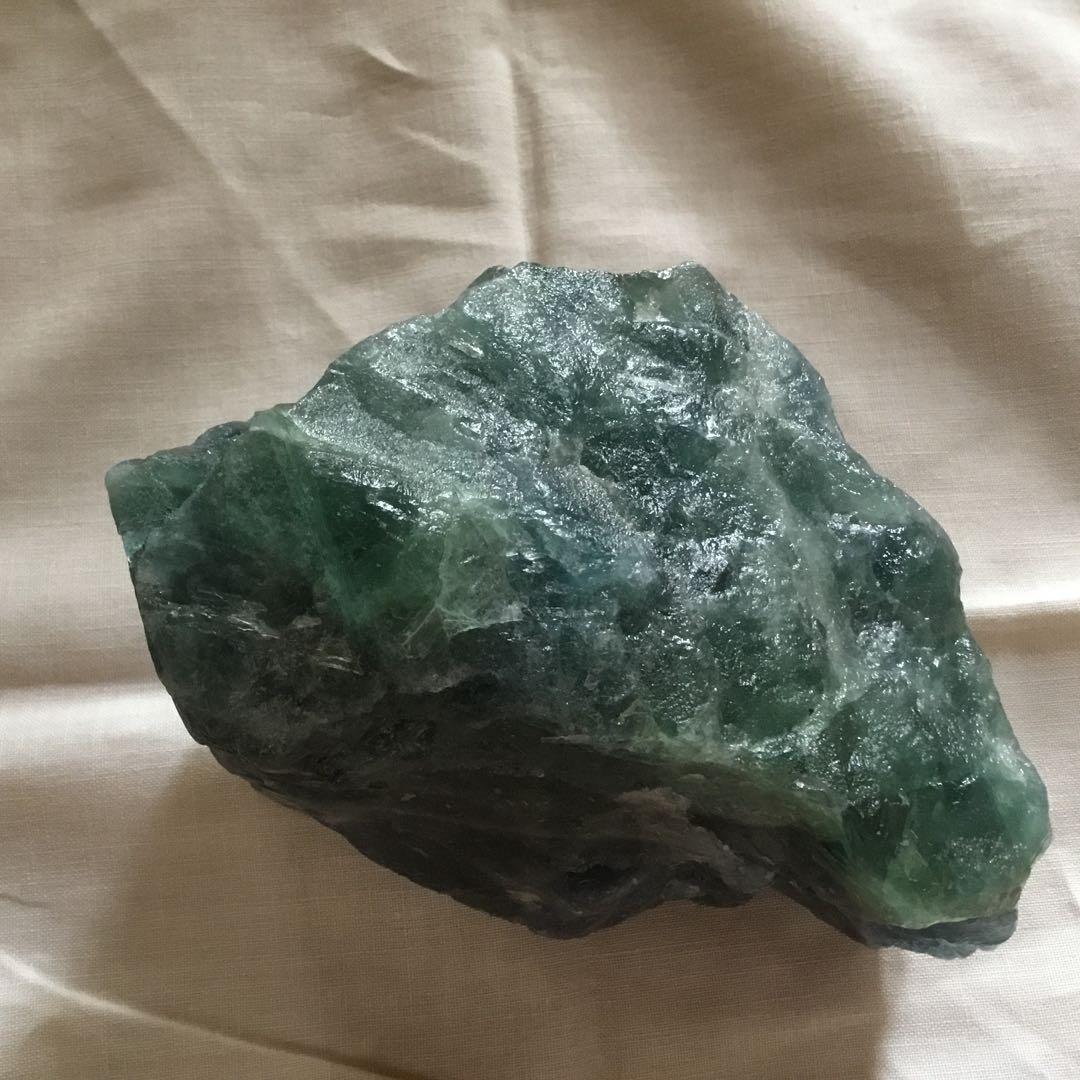 蛍光鉱物　強蛍光フローライト　約1,200g 産地湖南省　蛍石