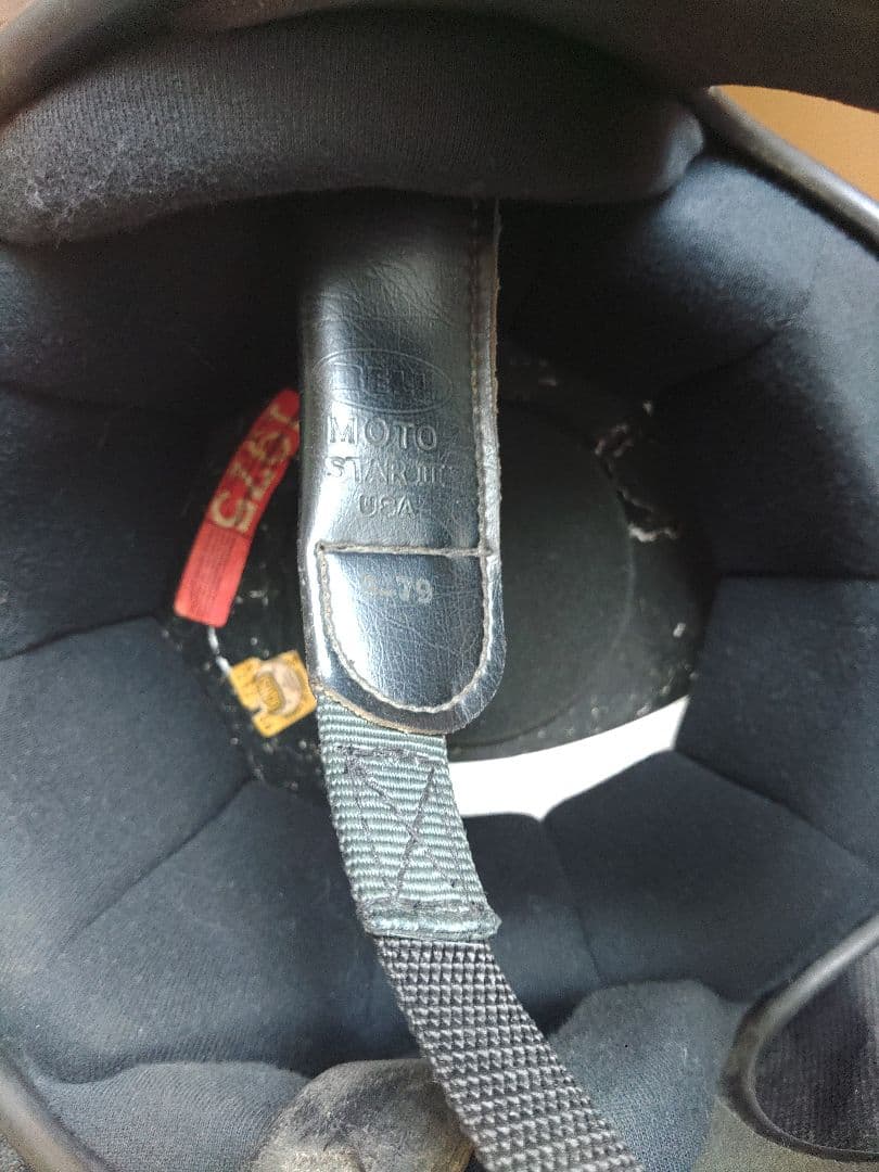 BELL MOTO lll ビンテージ　内装・アゴひも新品　サイズXL位　目深