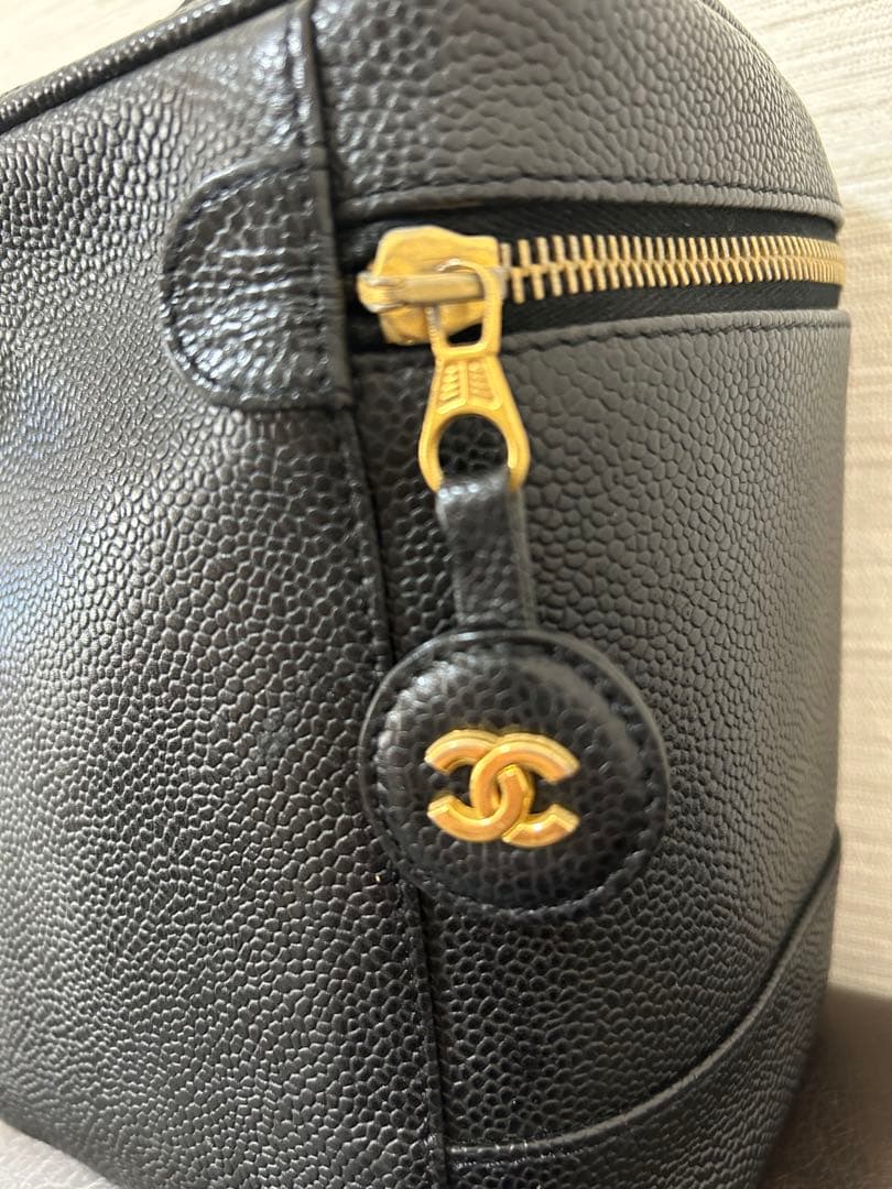 CHANEL ブラックレザー　バニティ
