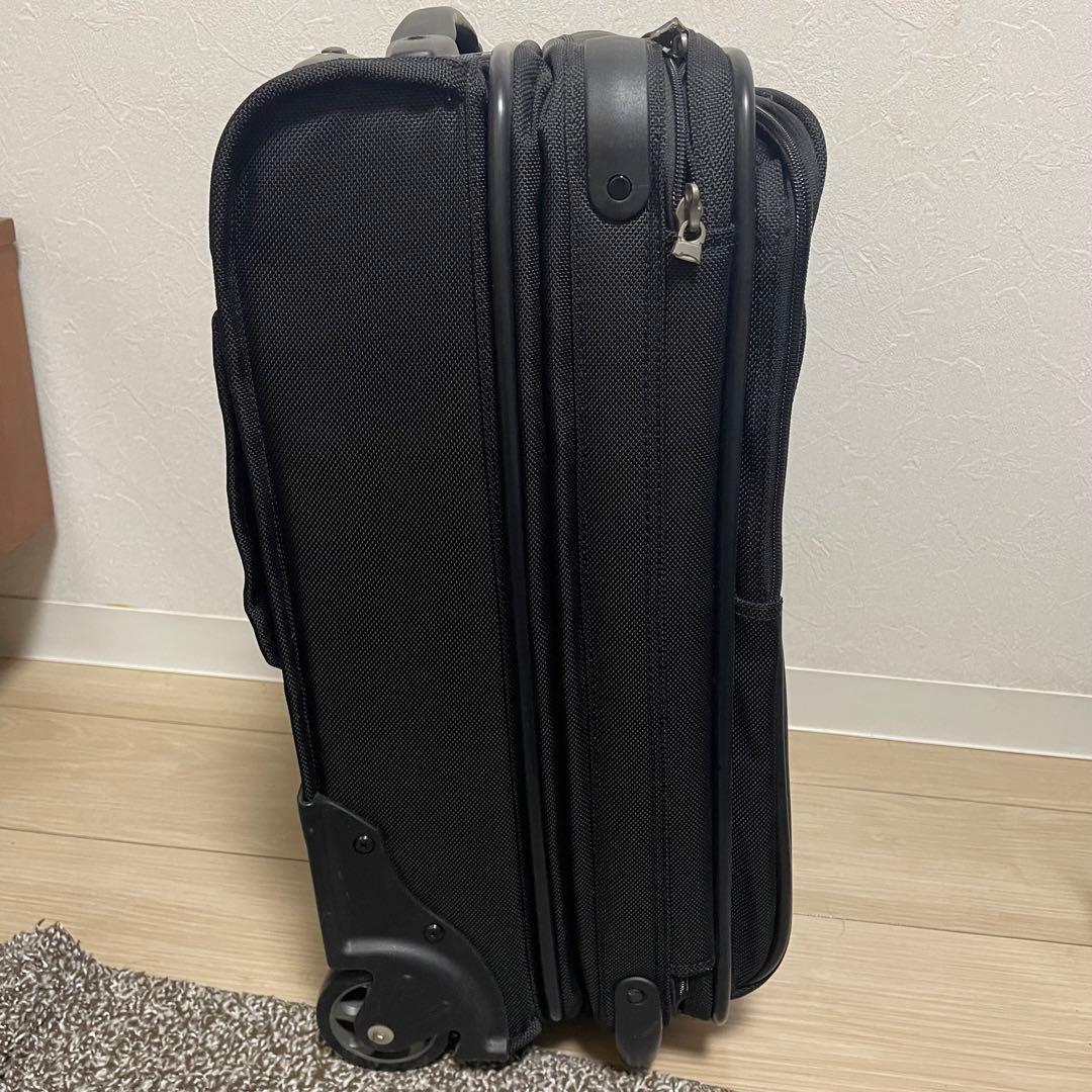 【美品】Pathfinder キャリーケース トランクケース トラベルバッグ 黒