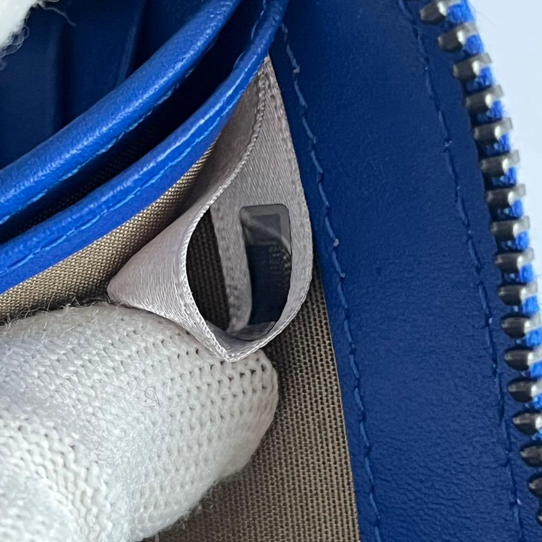 YoU-K ✨　JIMMY CHOO 　ラウンドジップ　財布　青　スタッズ