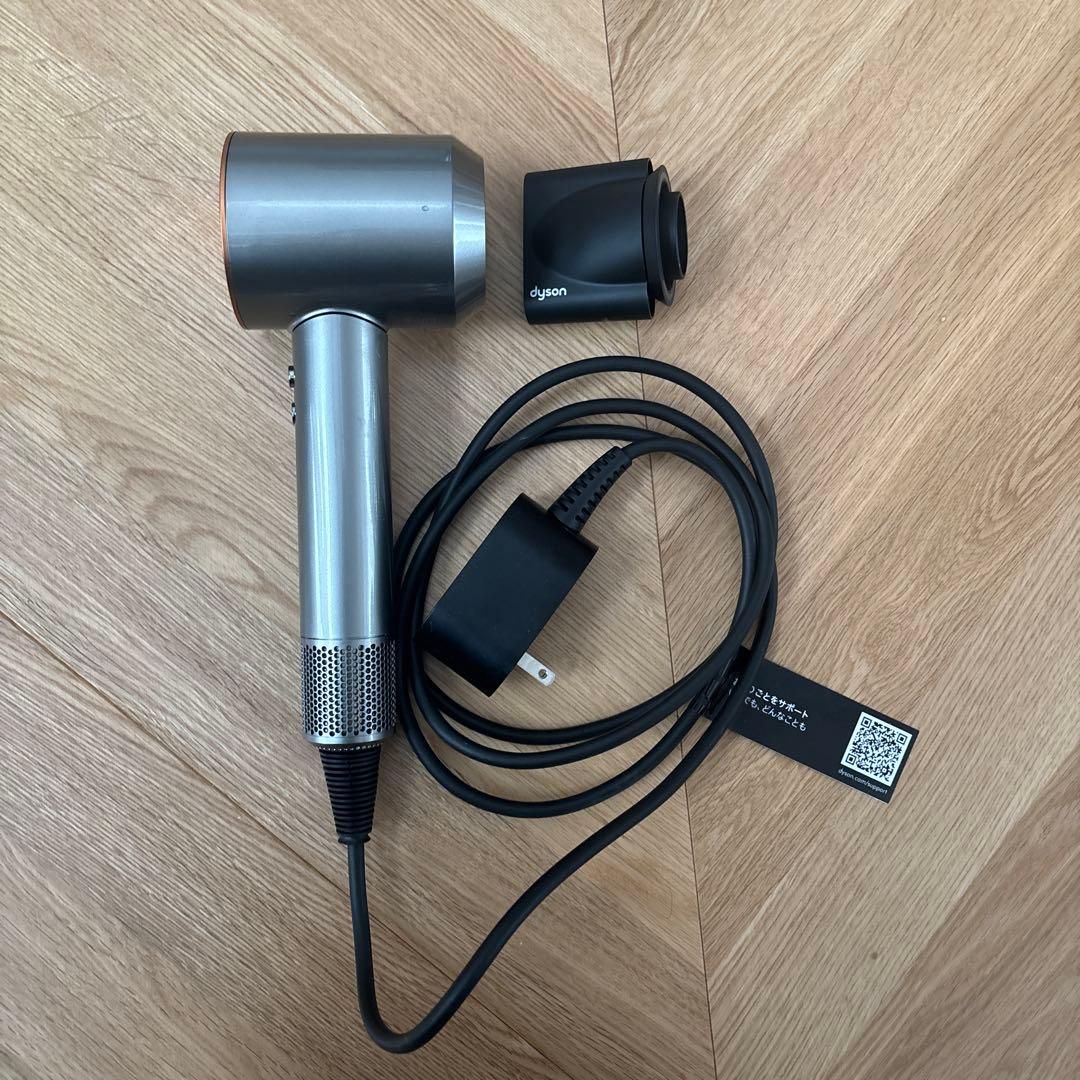 Dyson Supersonic ヘアドライヤー シルバー/オレンジ