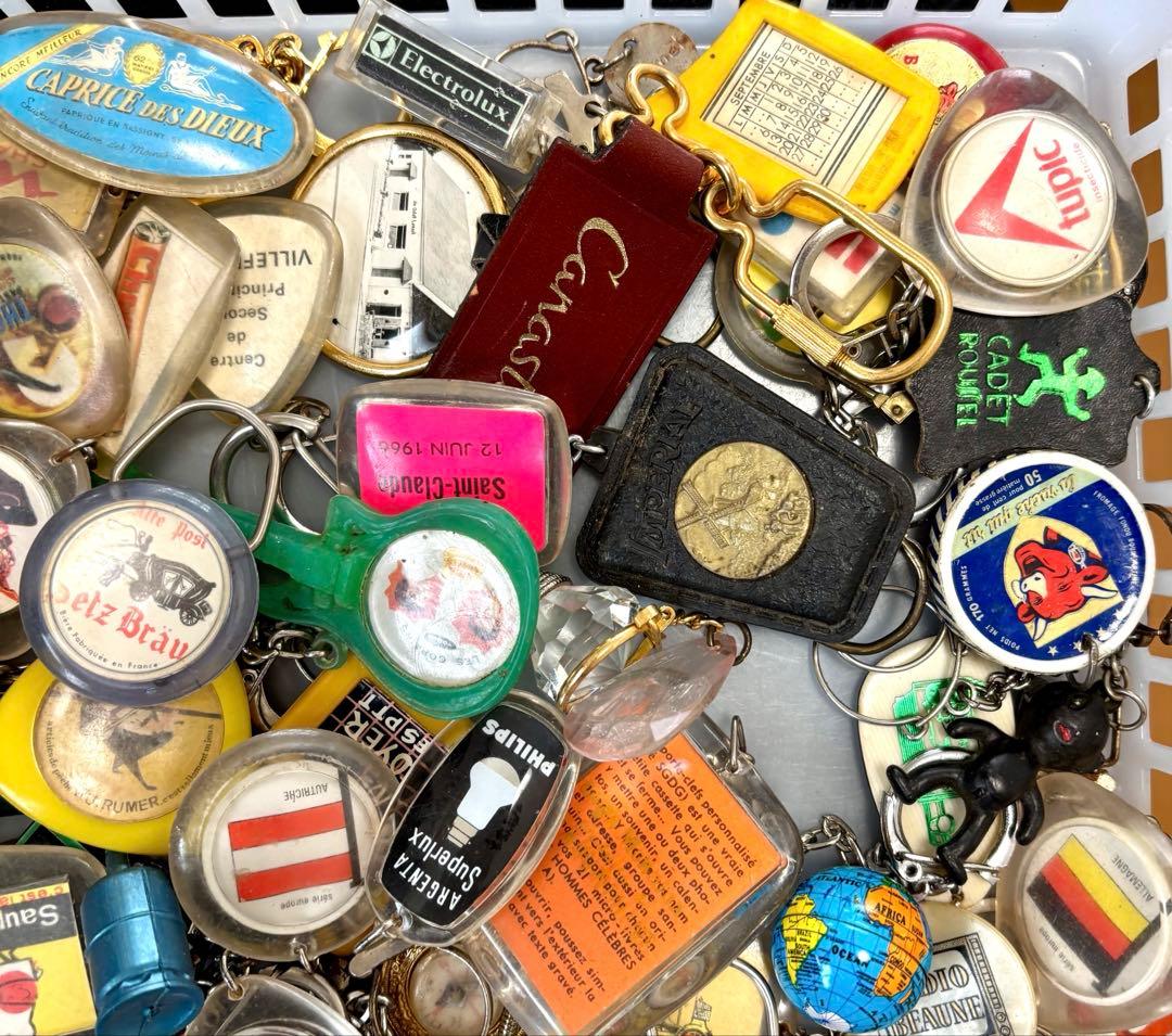 987【限定特価!100個!】ヴィンテージフランスフレンチ キーホルダー