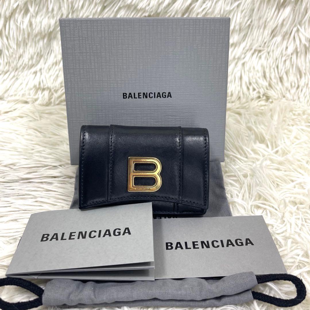 美品‼️ バレンシアガ　三つ折り財布　ロゴ金具　ゴールド金具　レザー　ブラック