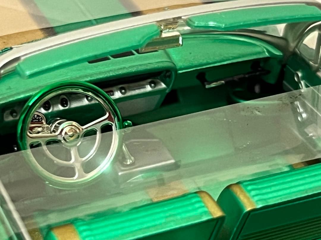 【廃番】LOWBEACH 1961CHEVROLET impala conv