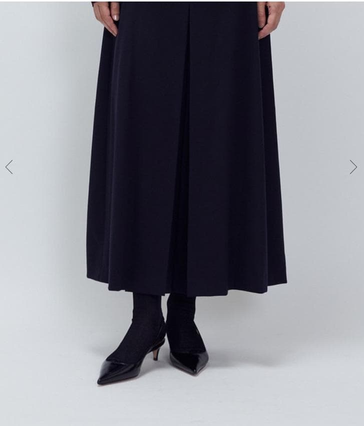 新品 ★半額★1er プルミエ アロンディスモン ウールサテンキュロットパンツ