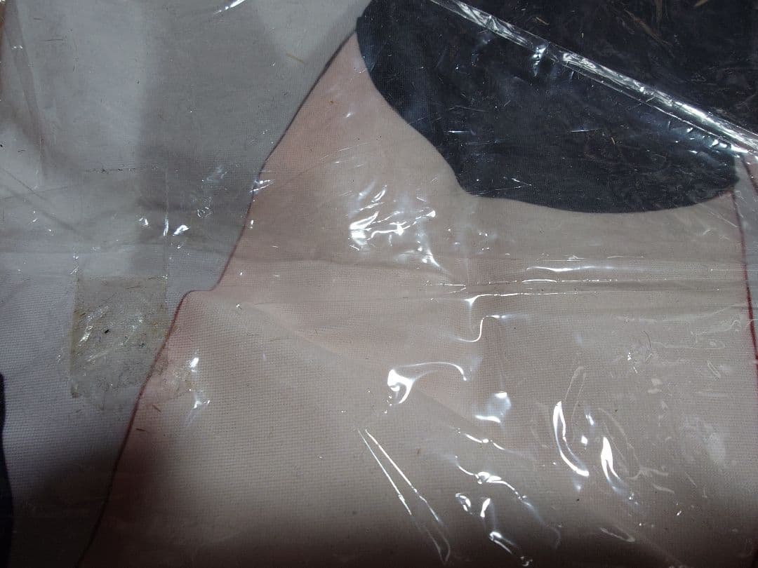 凪白みと　抱き枕カバー　white parabellum