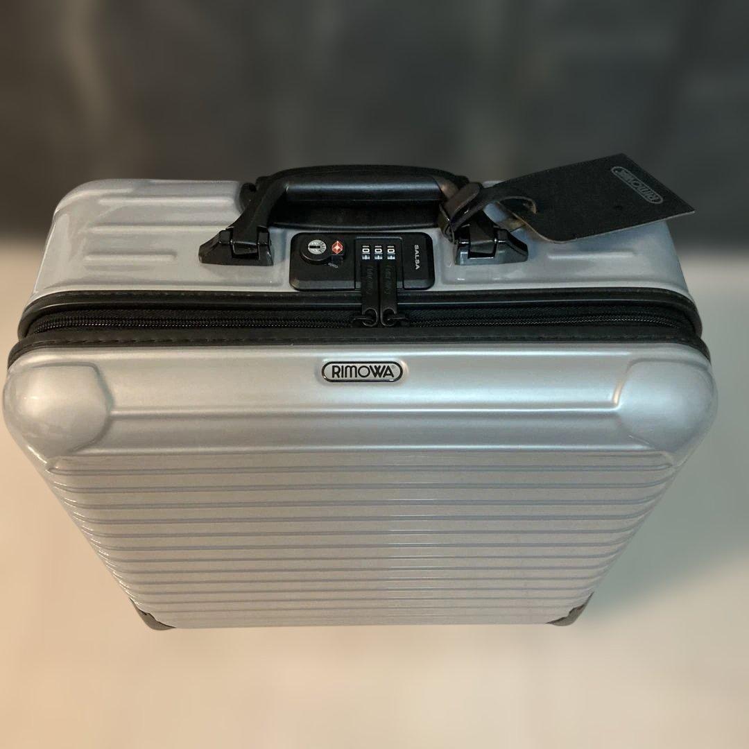 シュウ　リモワ　スーツケース Salsa 23L