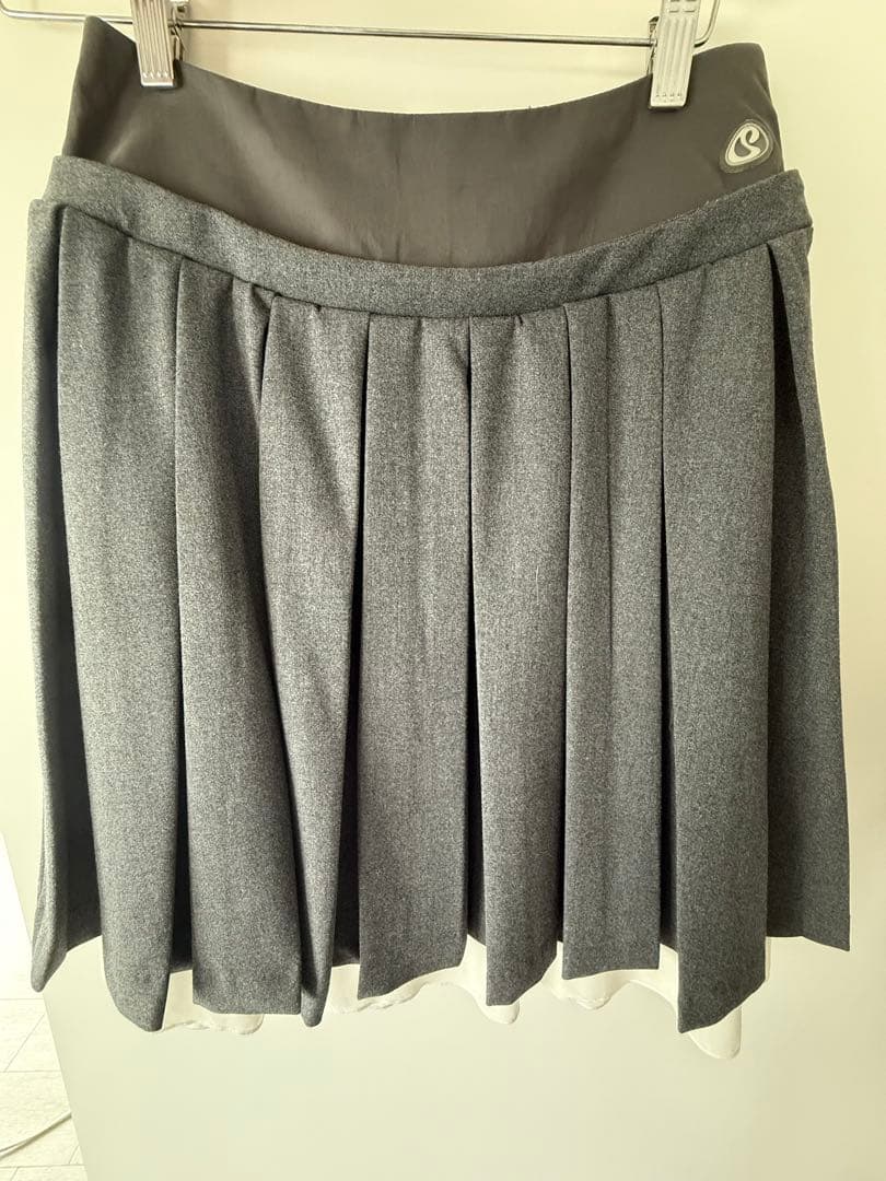 coyseio プリーツ　スカート　グレー