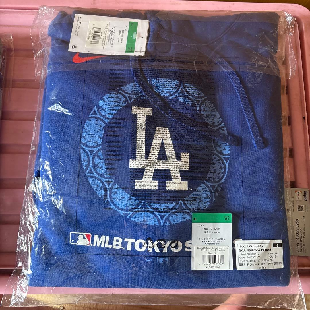 Nike Los Angeles Dodgers パーカー