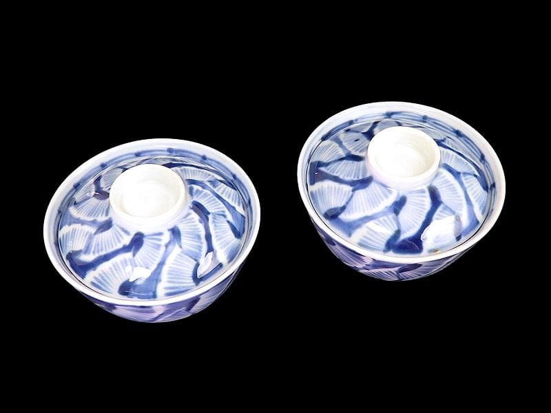 古伊万里　染付　花びら文様の図　小振蓋茶碗　２客　E877AS-fbss