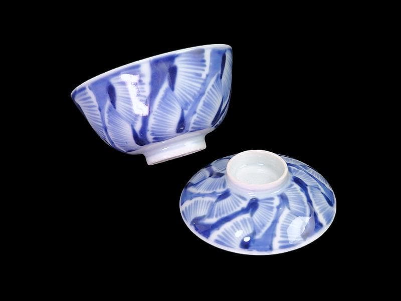 古伊万里　染付　花びら文様の図　小振蓋茶碗　２客　E877AS-fbss