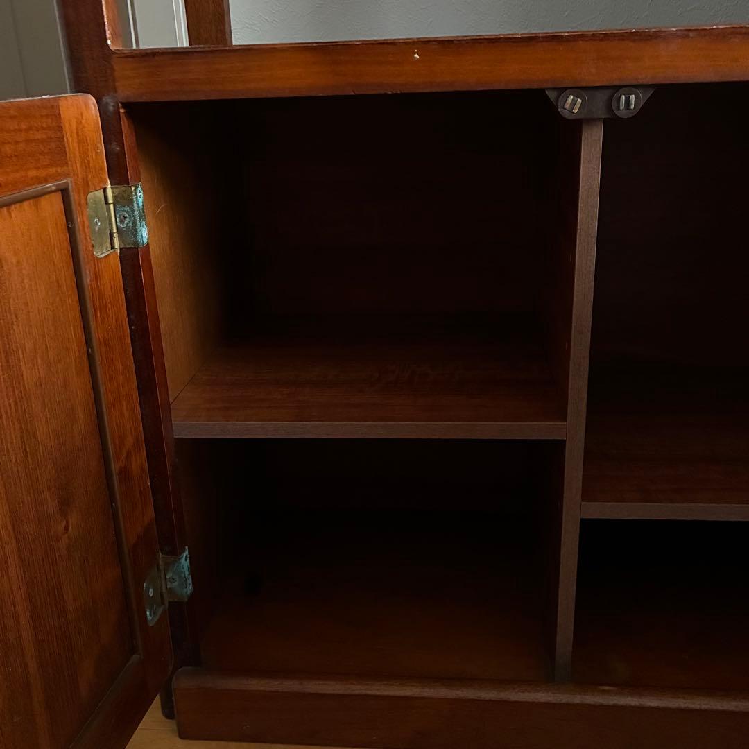 昭和レトロな木製キャビネット 調整可能な棚付き