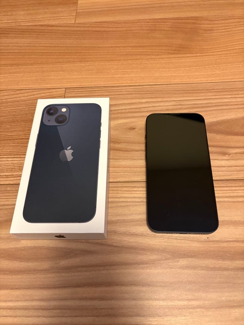 Apple iPhone13 色ミッドナイト256GB