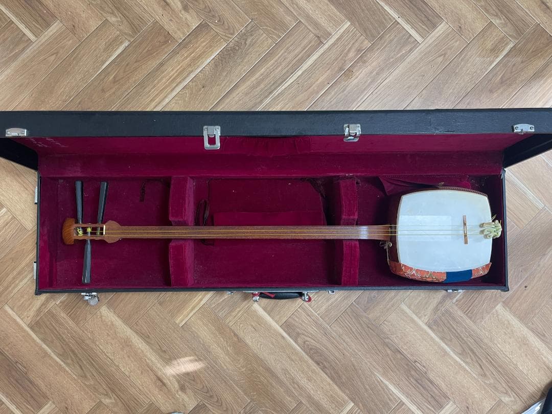 【中棹三味線 両犬皮 花梨 糸巻き調整済み】すぐ弾けます。動画あり 地唄三味線