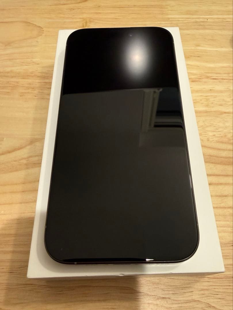 週末値下　iPhone 15 Pro ナチュラルチタニウム128GB 美品