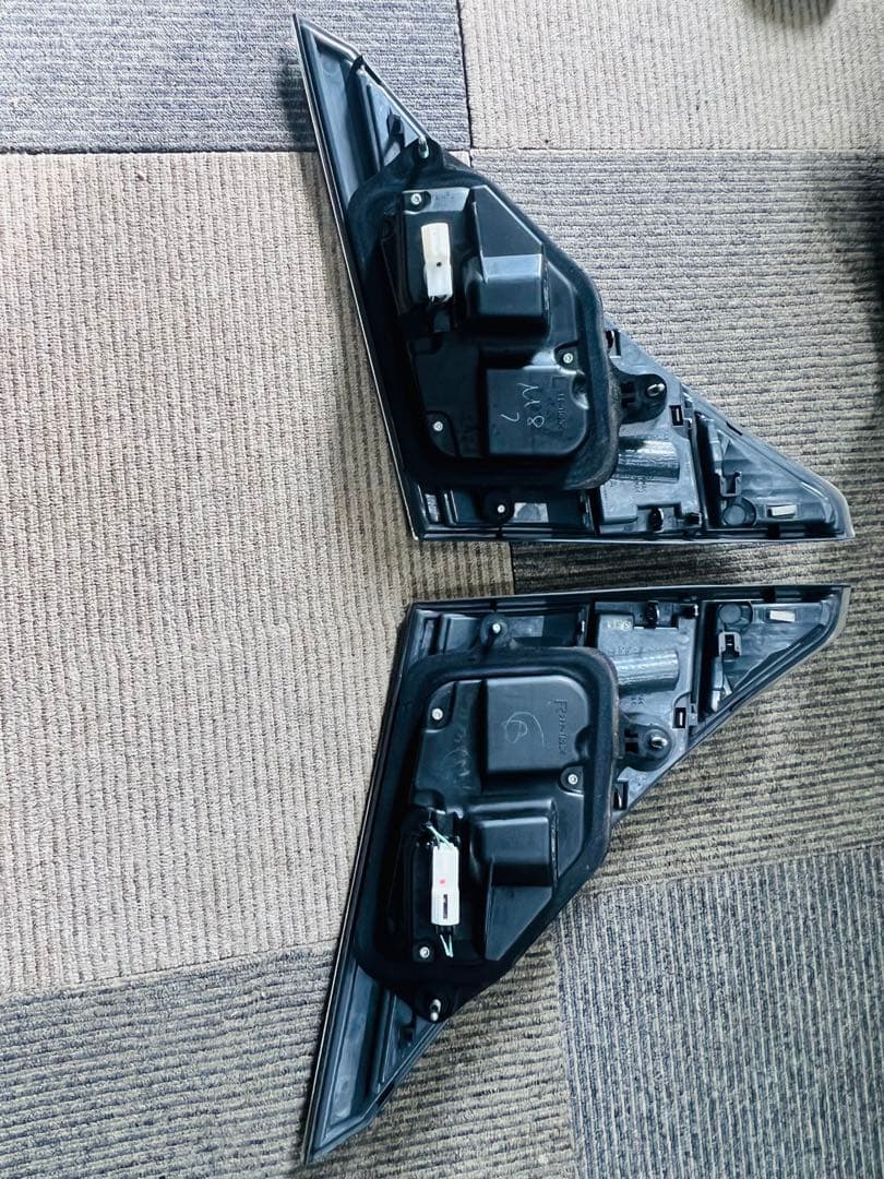 ヴェルファイア　20系 ANH20 純正テールランプ