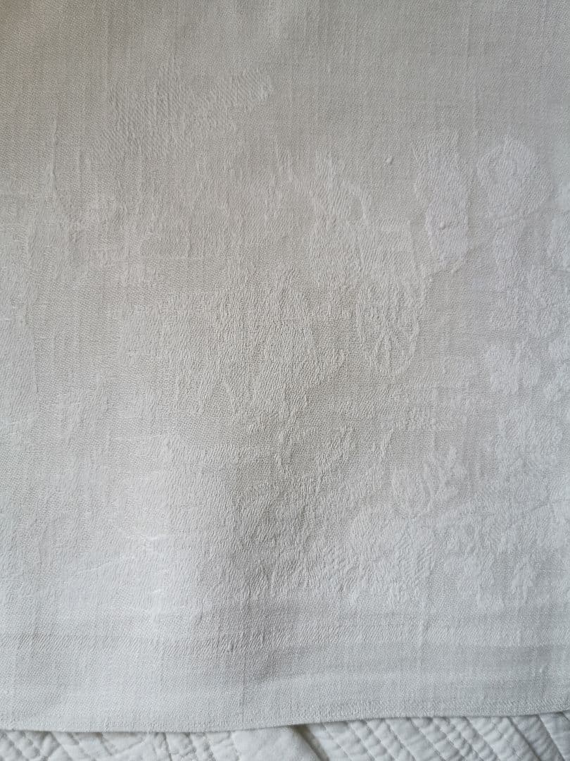 アンティーク ビーダーマイヤー トワルドジュイ 日常美 花文字刺繍ダマスクリネン