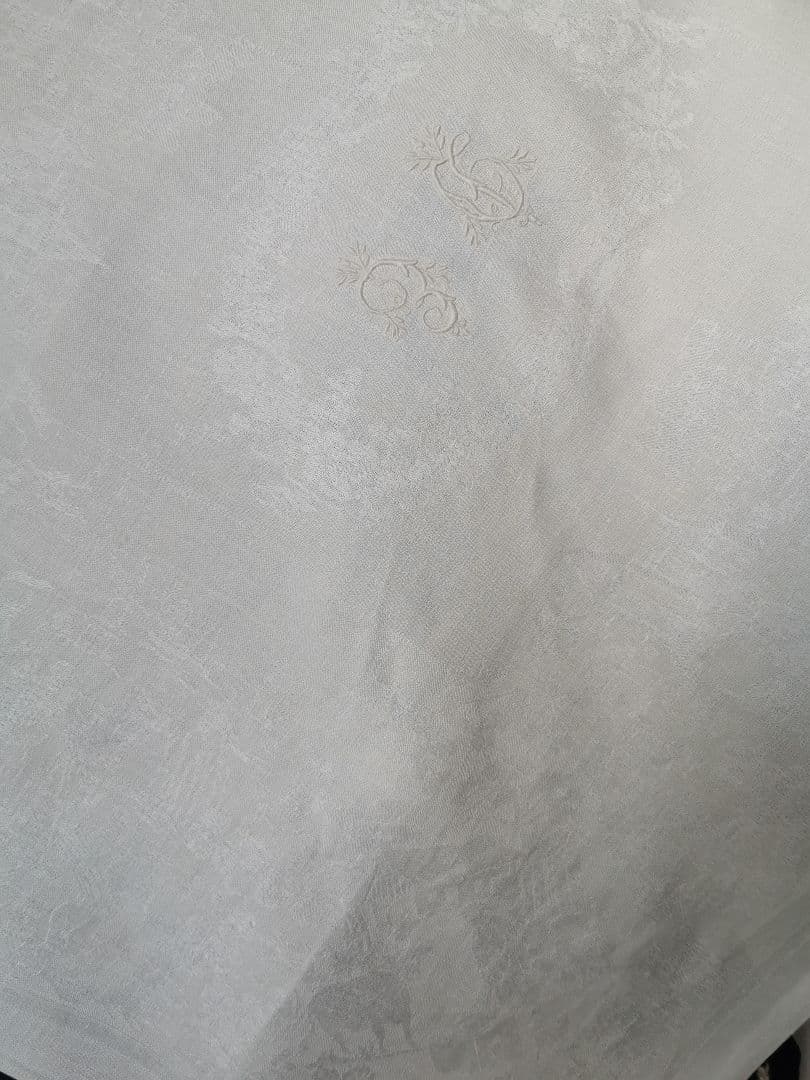 アンティーク ビーダーマイヤー トワルドジュイ 日常美 花文字刺繍ダマスクリネン