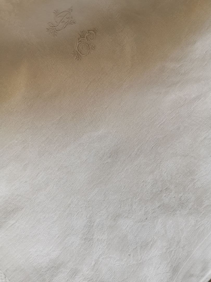 アンティーク ビーダーマイヤー トワルドジュイ 日常美 花文字刺繍ダマスクリネン