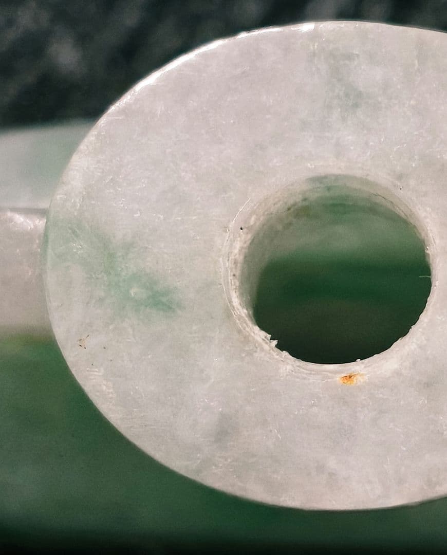 #【本翡翠】天然ジェダイト #鼻煙壺 #氷糯種 陽緑 透過良 結晶有 龍耳彫刻