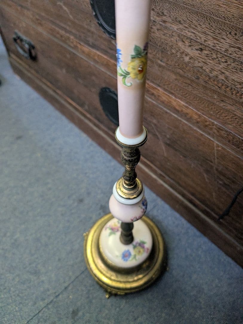 kazue　イタリー製　ヴィンテージ　スタンド式　灰皿　 花柄　ロココ調