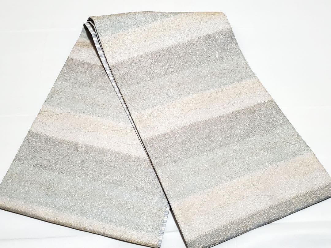 C 美品 西陣織 横縞に波 金糸 六通 正絹 セミフォーマル 袋帯