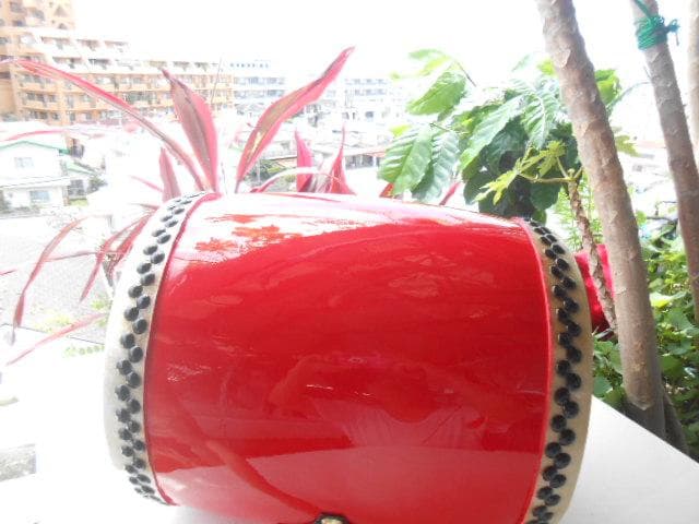 新品未使用(送料無料)17.980円Nエイサー小太鼓24cm*31cm 撥付黄牛