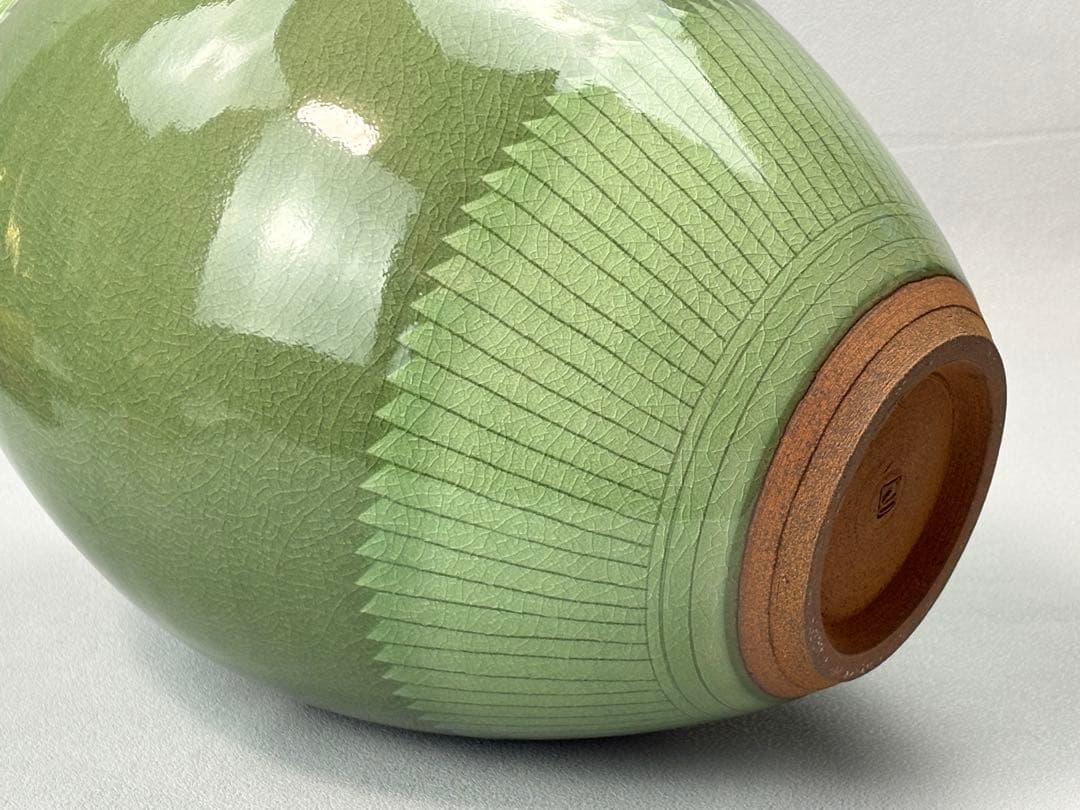 【未使用】美濃雅山窯【中島正雄】作 青磁鶴紋 花瓶 共箱栞付 R811128